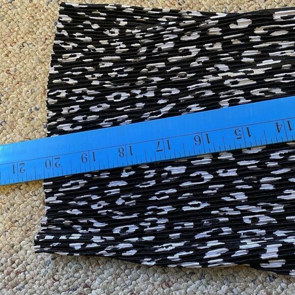 Ruby Rd Women Tunic Blouse Top Size 1X Black White Plisse Pleated V Neck Casual - Picture 3 of 6